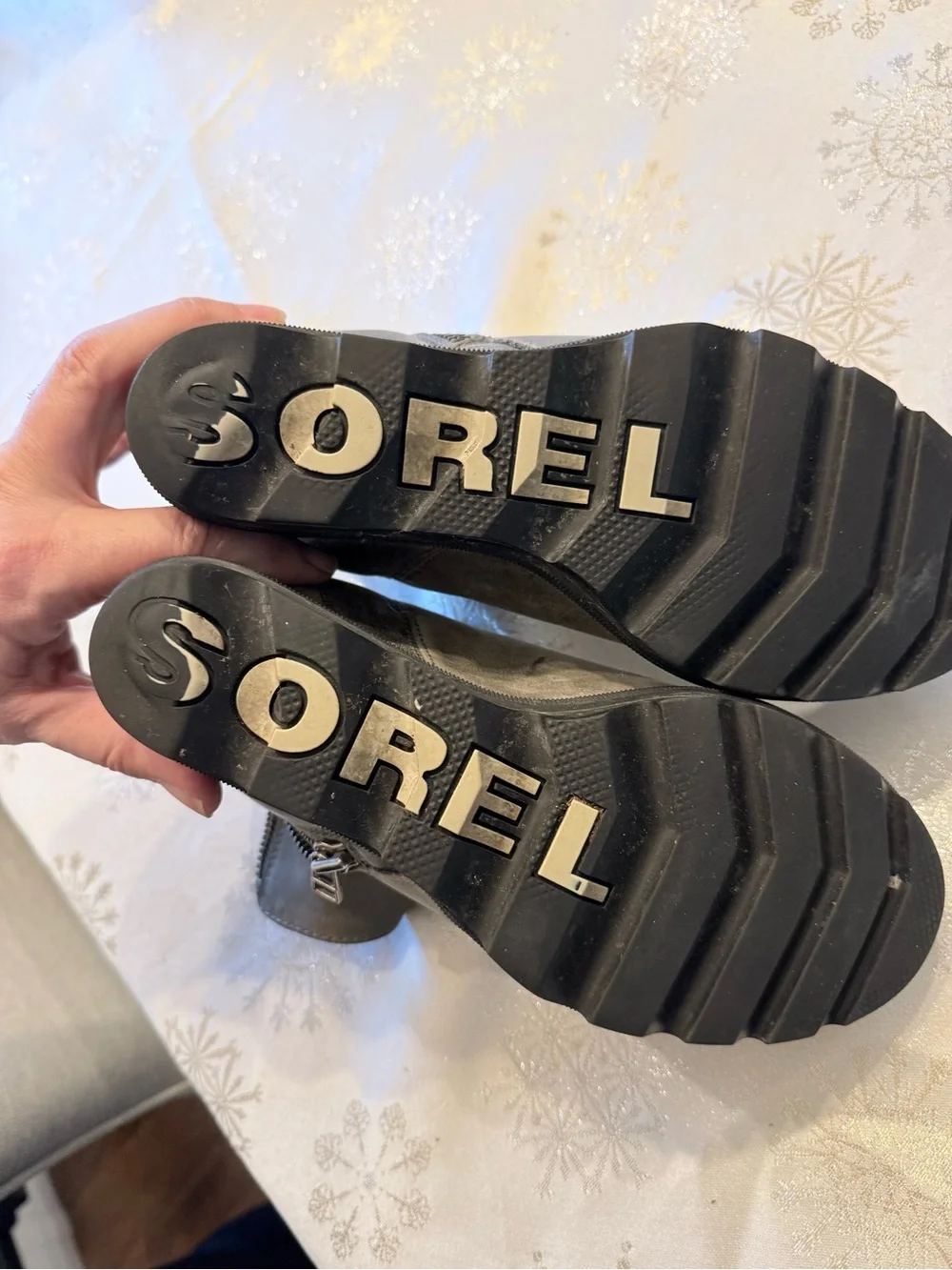 Sorel Gray Suede Joan of Arctic Wedge II Zip Ankle Boots NL3364-052 Womens 8.5